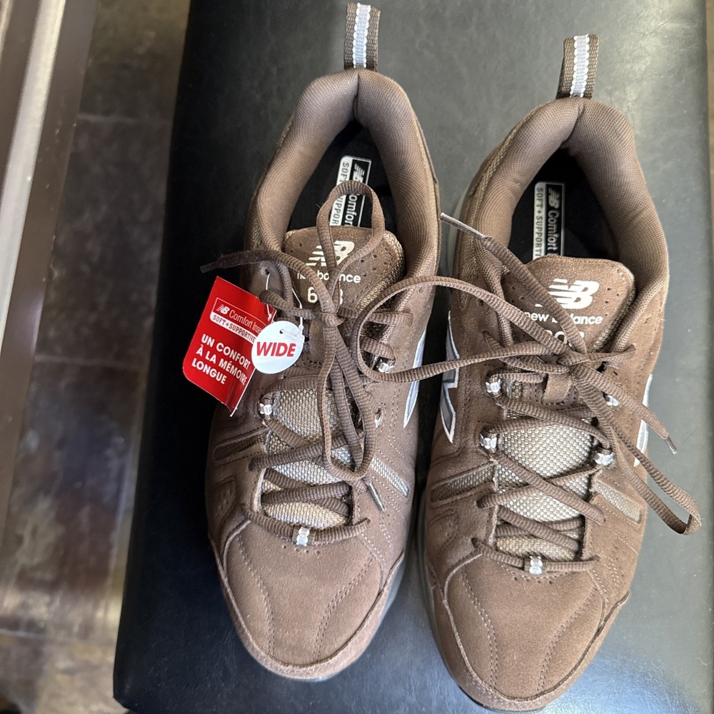 NWT NEW BALANCE Men's Comfortable Cushioned Suede Sneakers Sz 10.5 Wide 4E